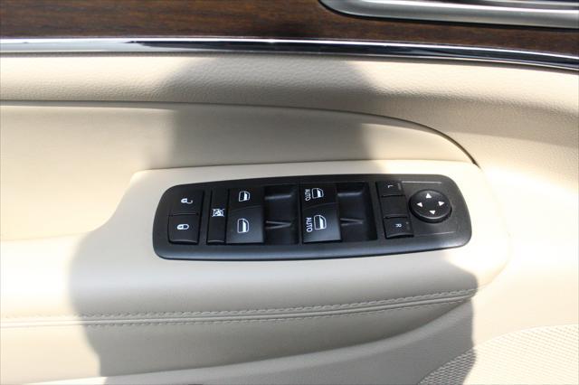 used 2018 Jeep Grand Cherokee car, priced at $19,216
