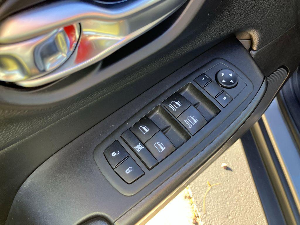 used 2020 Jeep Cherokee car, priced at $17,988