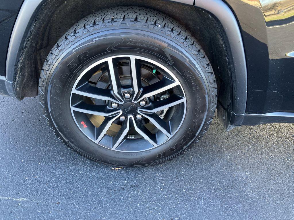 used 2021 Jeep Grand Cherokee car, priced at $29,988