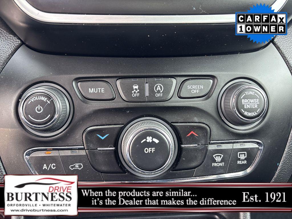 used 2021 Jeep Cherokee car, priced at $18,488