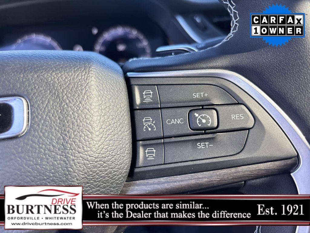used 2024 Jeep Grand Cherokee car, priced at $39,000