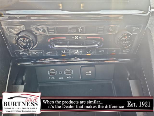 new 2025 Jeep Grand Cherokee L car, priced at $43,924