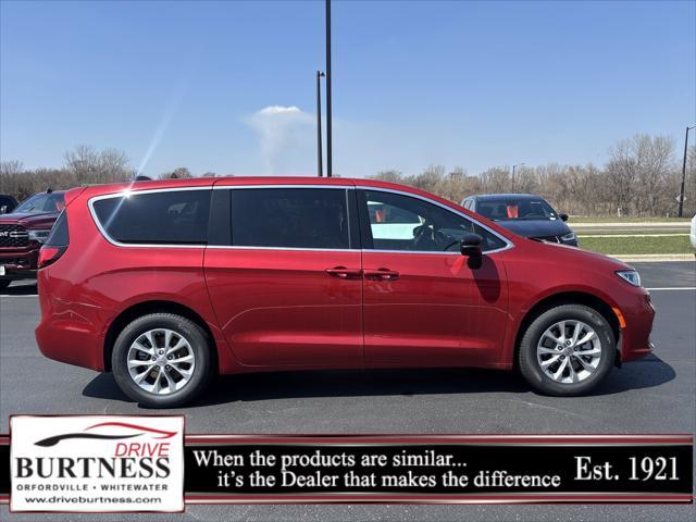 new 2025 Chrysler Pacifica car, priced at $44,668