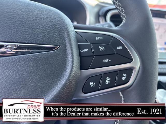 new 2025 Chrysler Pacifica car, priced at $44,668