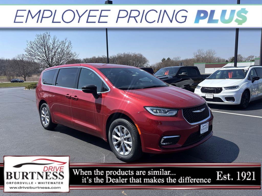 new 2025 Chrysler Pacifica car, priced at $44,668