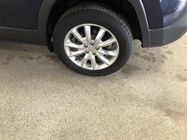 used 2016 Jeep Cherokee car, priced at $12,995