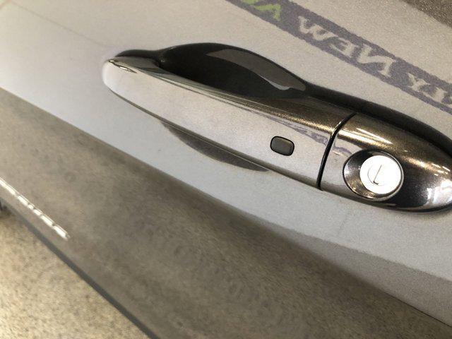 used 2019 Jeep Cherokee car, priced at $18,995