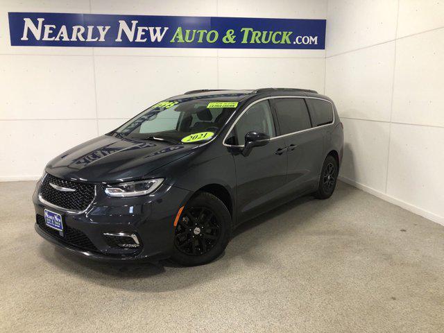 used 2021 Chrysler Pacifica car, priced at $17,995