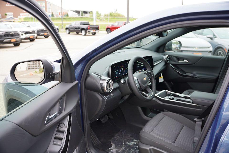 new 2026 Chevrolet Equinox car, priced at $26,995
