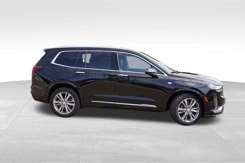 used 2023 Cadillac XT6 car, priced at $43,546