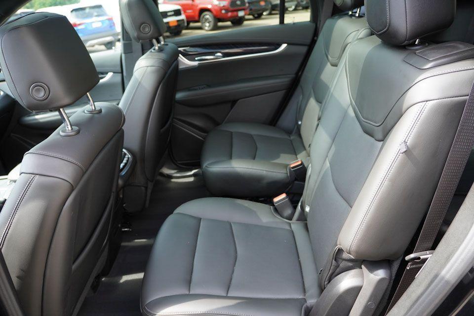 used 2023 Cadillac XT6 car, priced at $43,546