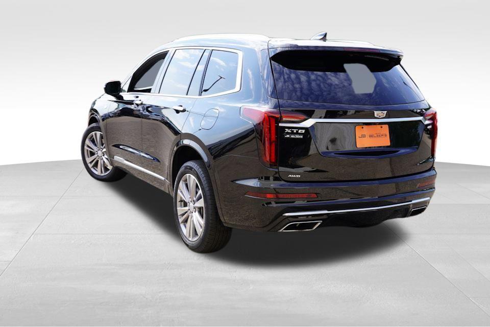 used 2023 Cadillac XT6 car, priced at $43,546