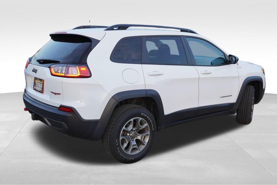 used 2022 Jeep Cherokee car, priced at $28,392