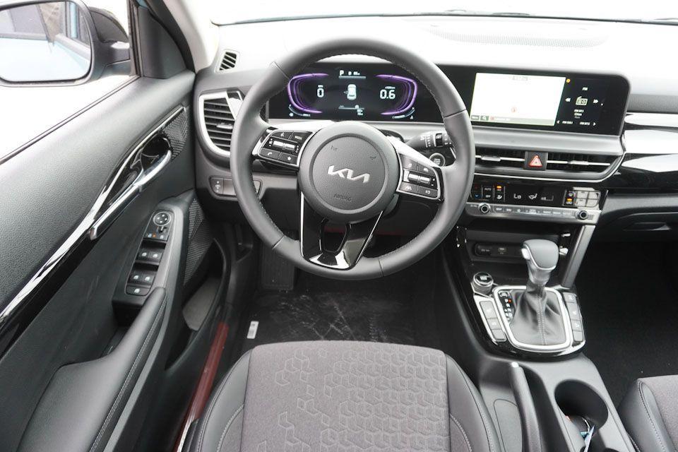 new 2025 Kia Seltos car, priced at $26,031