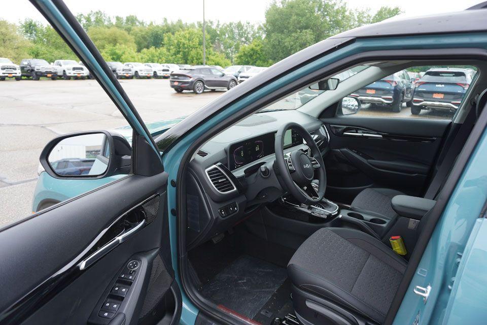 new 2025 Kia Seltos car, priced at $26,031