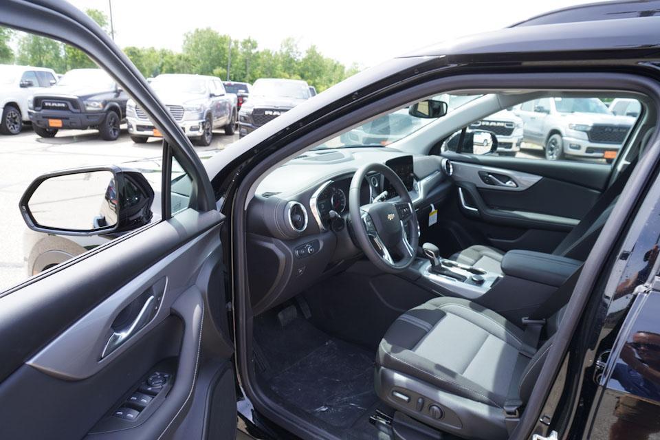 new 2024 Chevrolet Blazer car, priced at $36,315