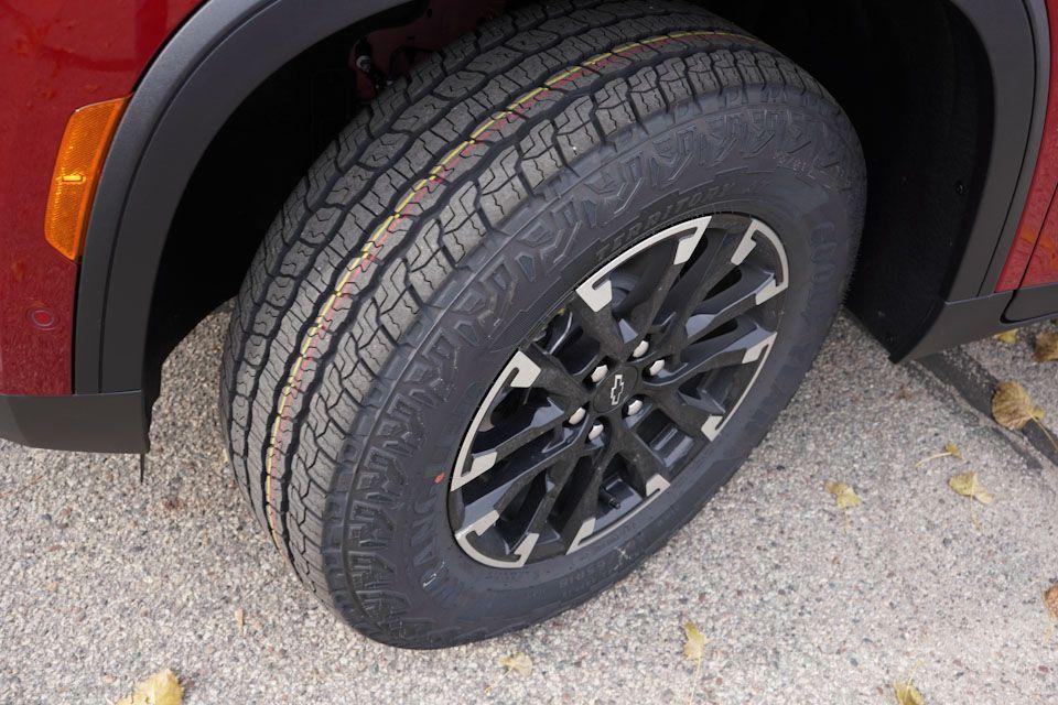 new 2026 Chevrolet Traverse car, priced at $53,692