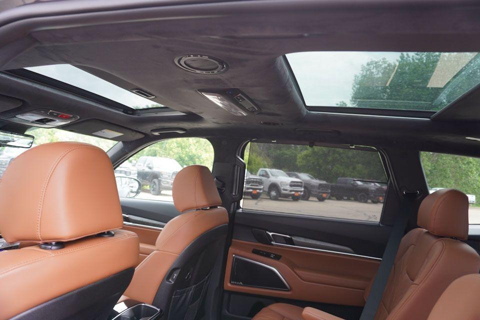 new 2025 Kia Telluride car, priced at $49,661