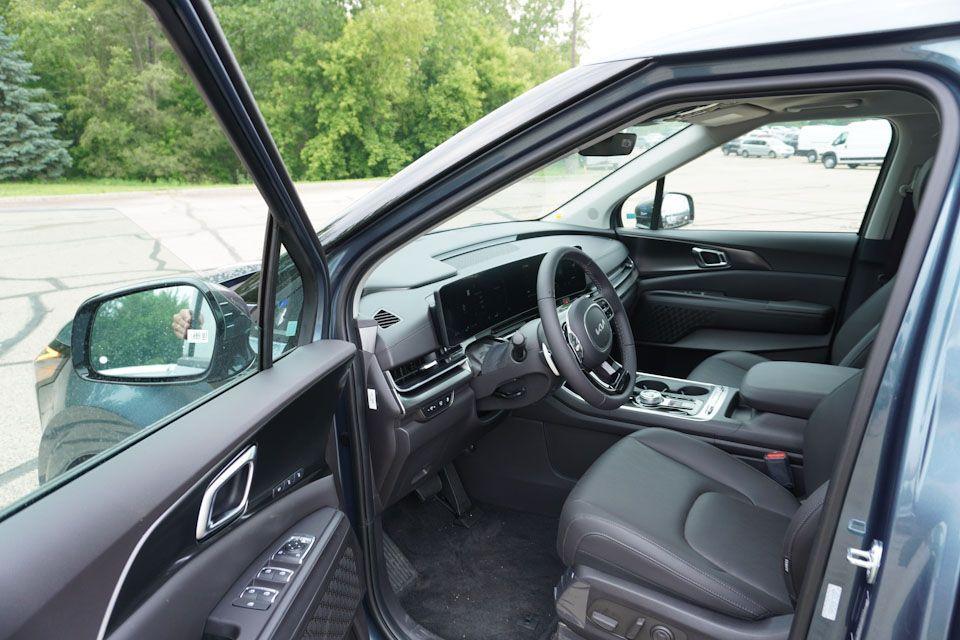 new 2026 Kia Carnival car, priced at $47,874