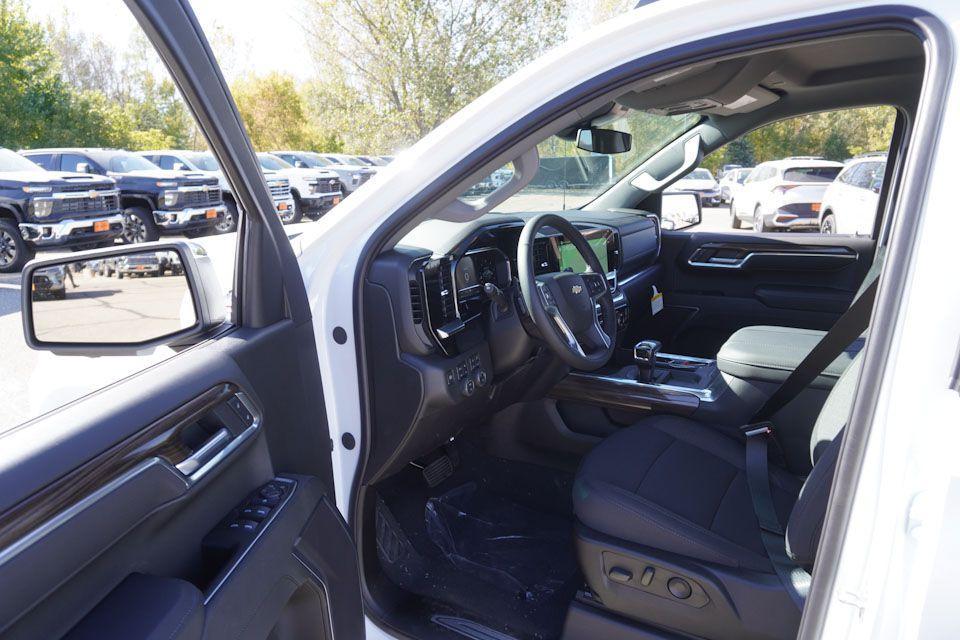 new 2025 Chevrolet Silverado 1500 car, priced at $53,748