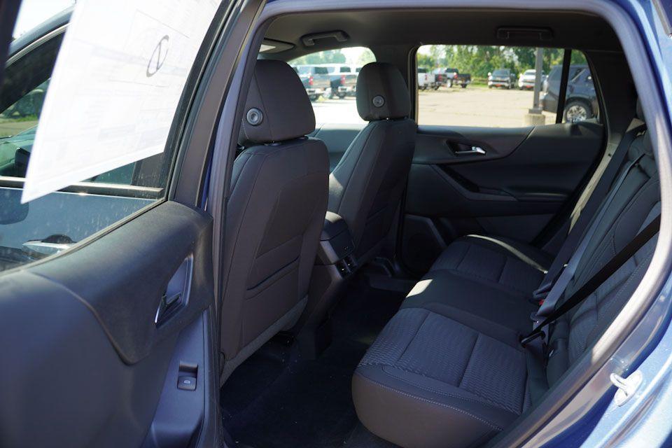 new 2026 Chevrolet Equinox car, priced at $30,435