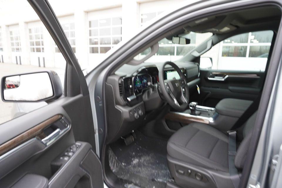 new 2025 Chevrolet Silverado 1500 car, priced at $50,490