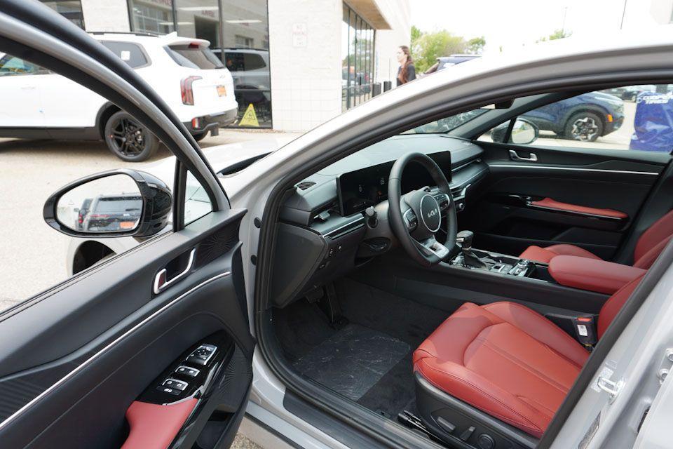 new 2025 Kia K5 car, priced at $30,251