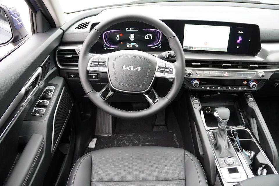 new 2025 Kia Telluride car, priced at $40,070