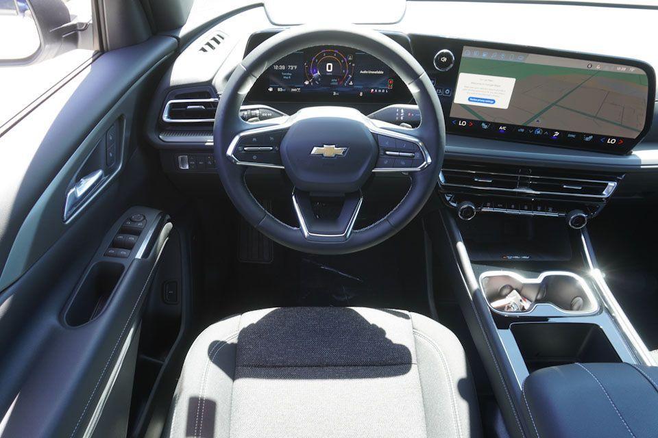new 2025 Chevrolet Traverse car, priced at $43,598