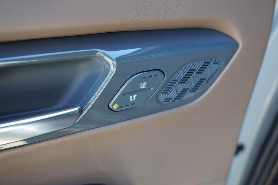 new 2026 Kia EV9 car, priced at $67,422