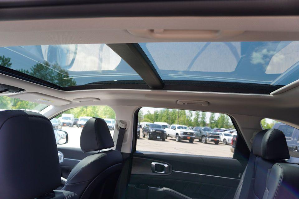 new 2025 Kia Sorento car, priced at $39,086