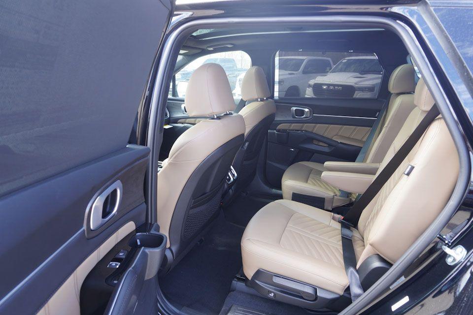 new 2025 Kia Sorento car, priced at $43,318