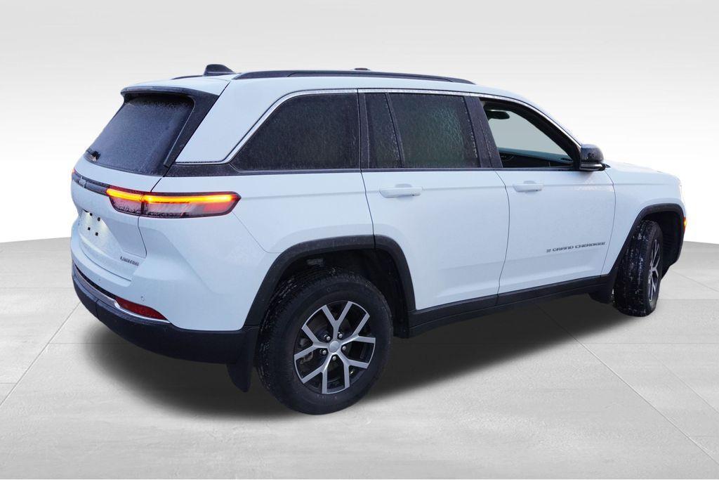 used 2024 Jeep Grand Cherokee car, priced at $38,755