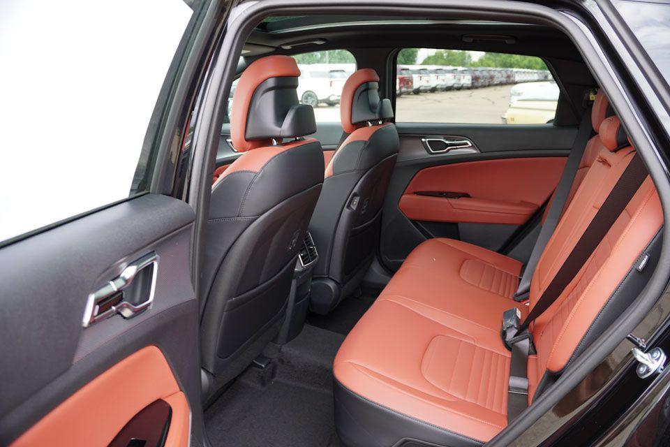 new 2025 Kia Sportage Hybrid car, priced at $35,678