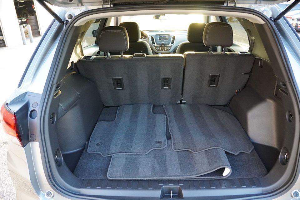 used 2023 Chevrolet Equinox car, priced at $20,999