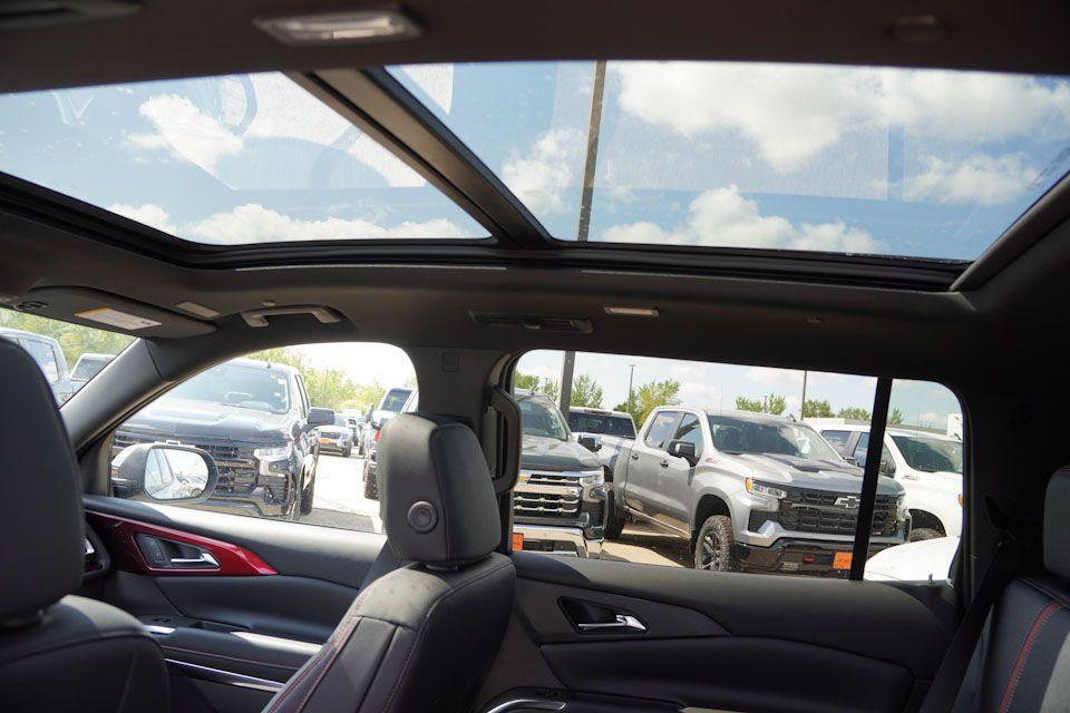 new 2026 Chevrolet Traverse car, priced at $58,020