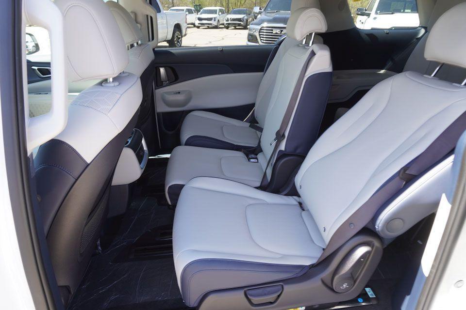 new 2025 Kia Carnival car, priced at $39,890