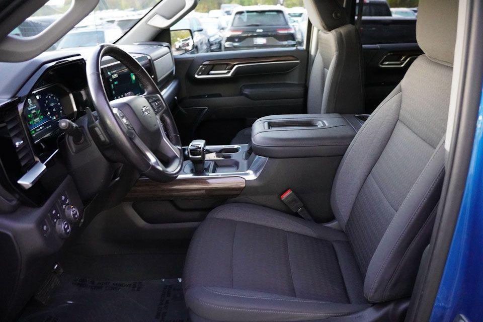 used 2022 Chevrolet Silverado 1500 car, priced at $40,433