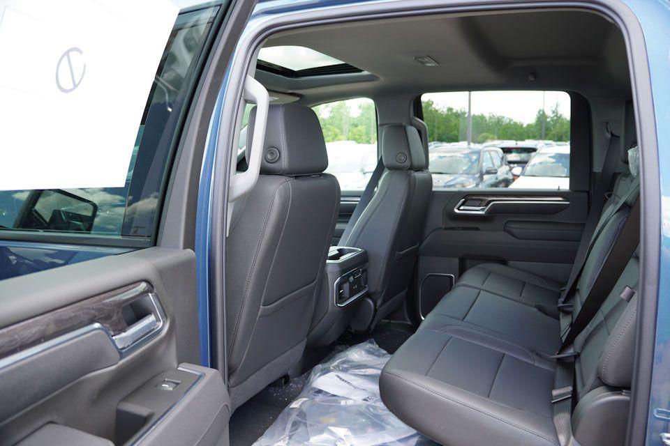 new 2025 Chevrolet Silverado 3500 car, priced at $74,585