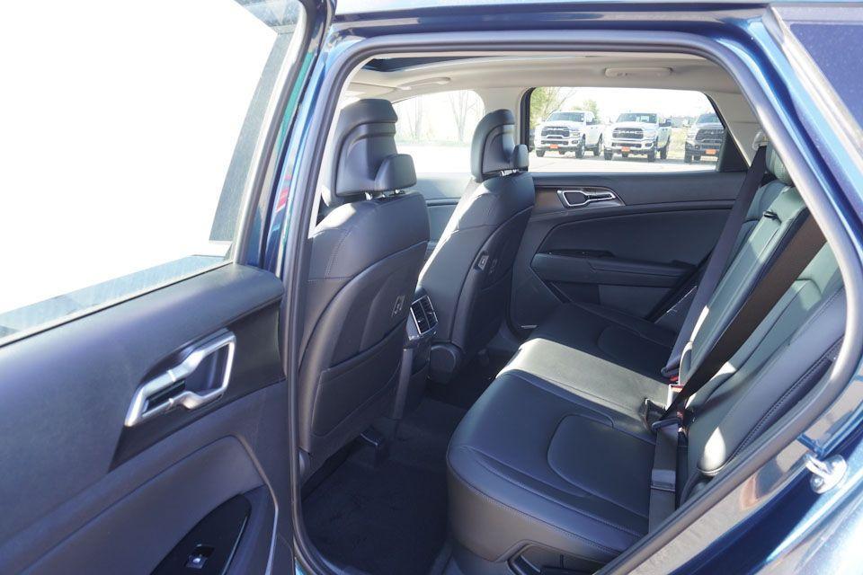 new 2025 Kia Sportage Hybrid car, priced at $32,686