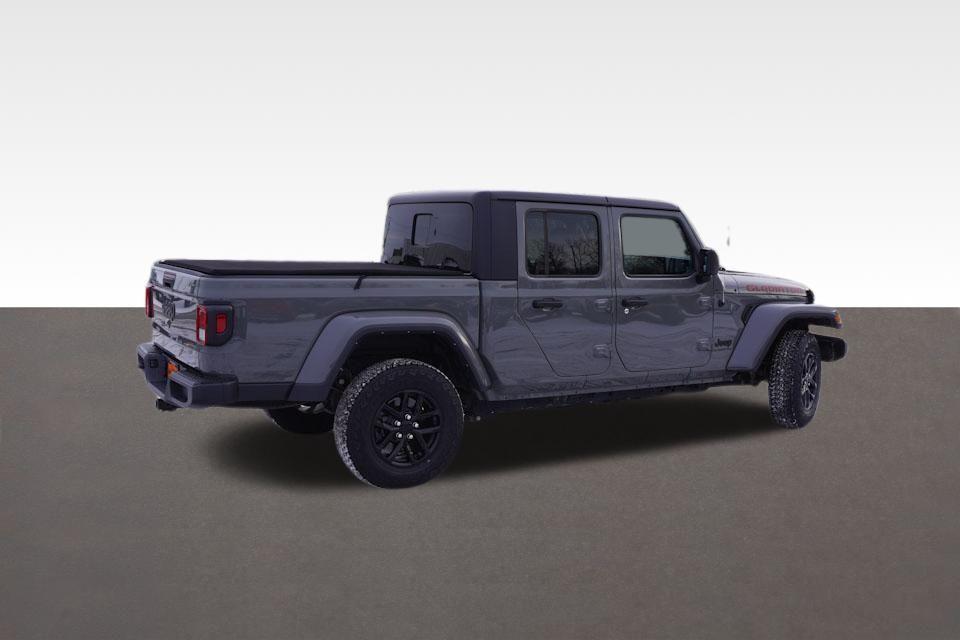 used 2022 Jeep Gladiator car, priced at $30,286