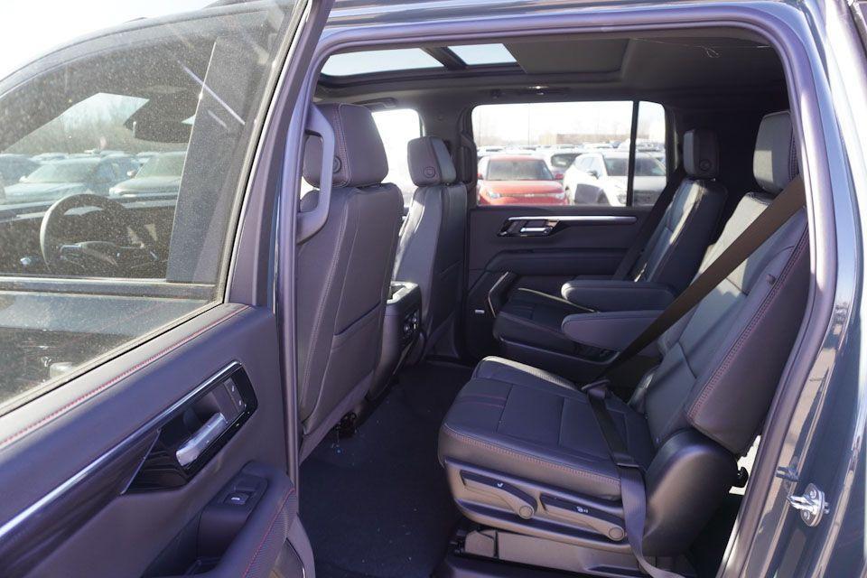 new 2025 Chevrolet Suburban car, priced at $79,585