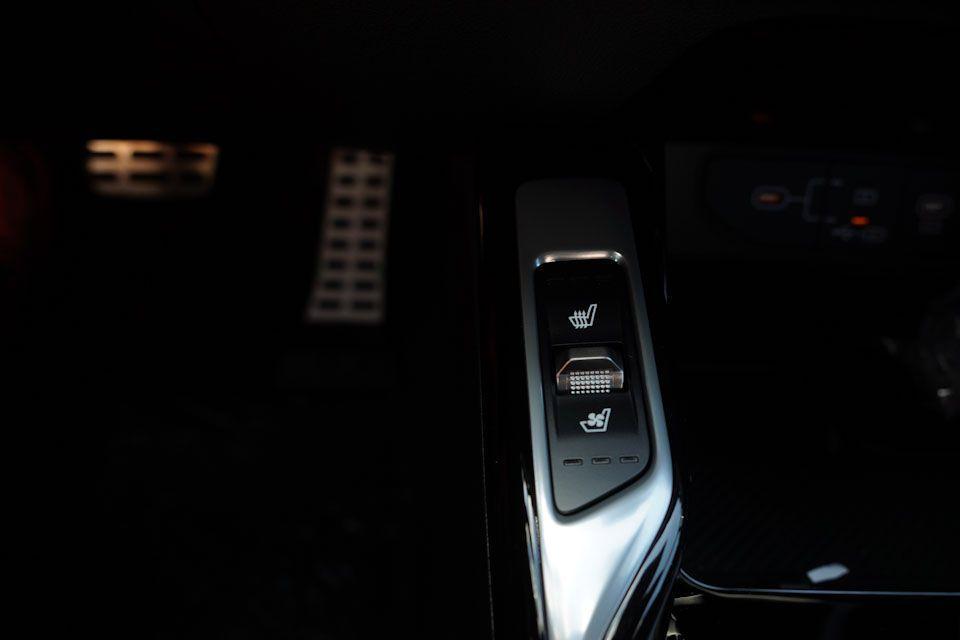 new 2025 Kia Sorento car, priced at $42,280