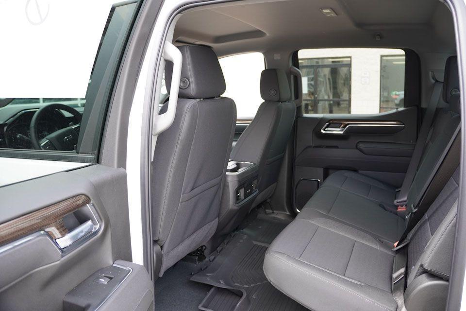 new 2025 Chevrolet Silverado 1500 car, priced at $56,685