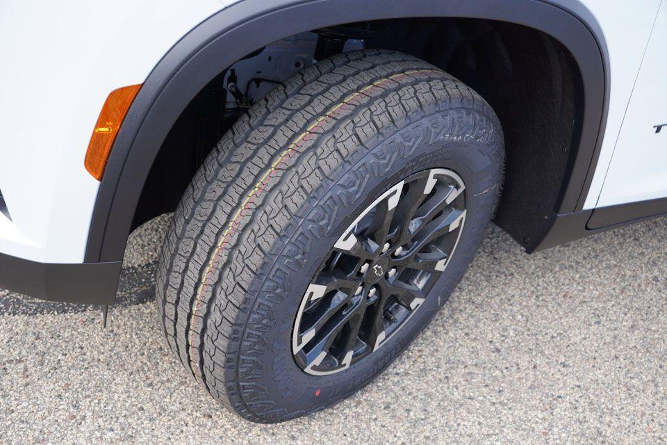 new 2026 Chevrolet Traverse car, priced at $50,566