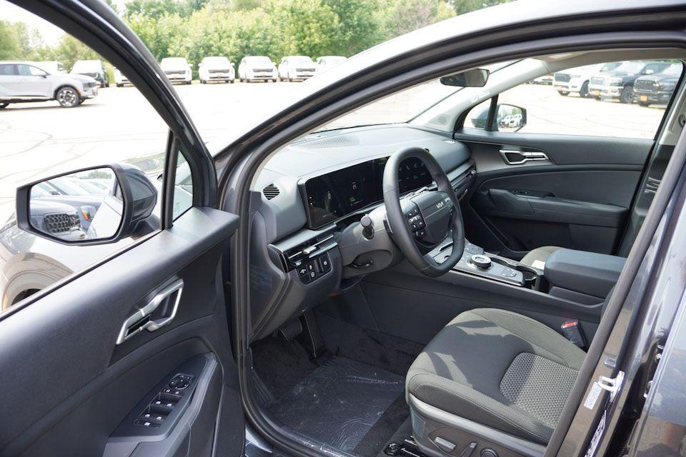 new 2026 Kia Sportage Hybrid car, priced at $32,394