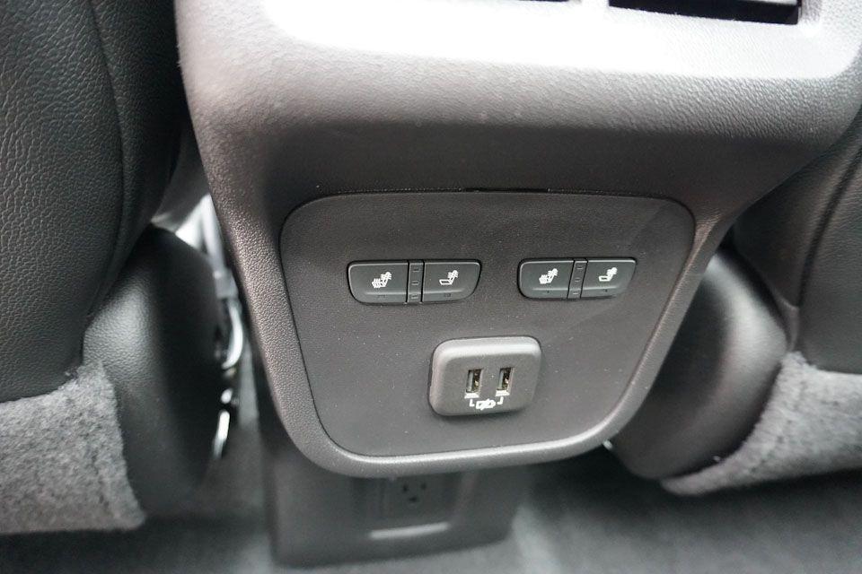 used 2024 Chevrolet Equinox car, priced at $31,453