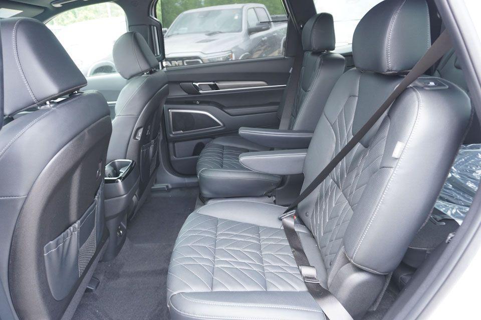 new 2025 Kia Telluride car, priced at $44,362