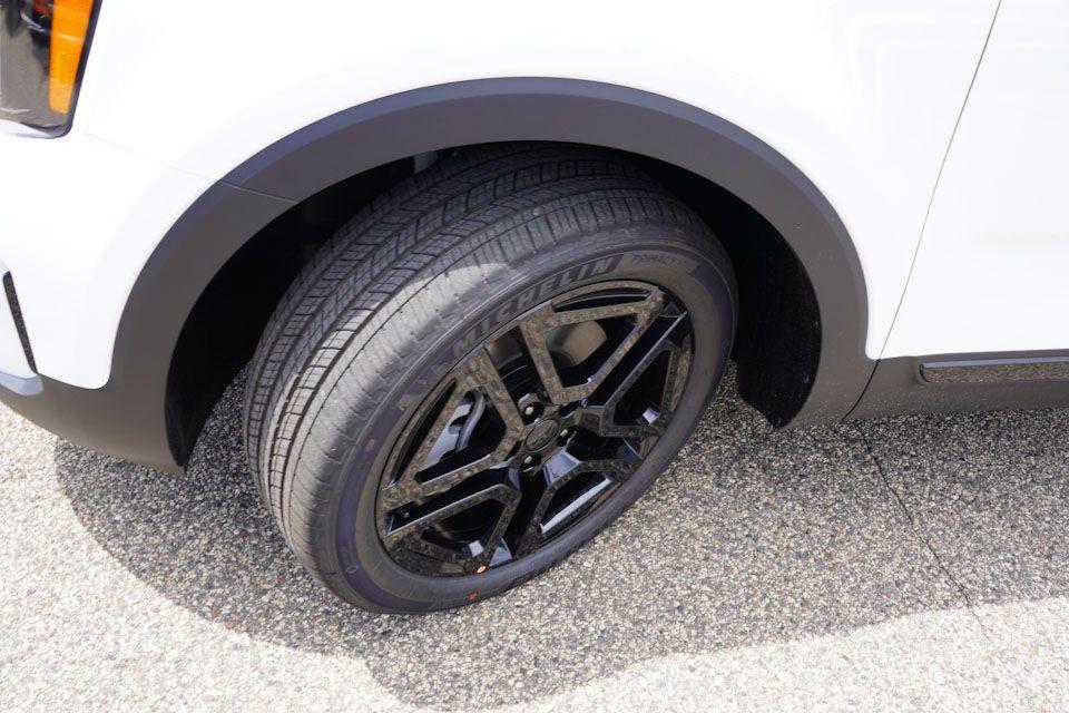 new 2025 Kia Telluride car, priced at $50,088