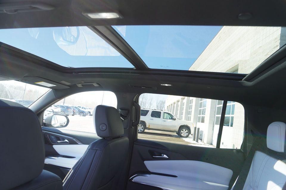 new 2025 Chevrolet Traverse car, priced at $56,394